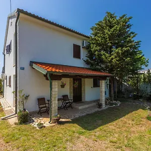  Apartment Krešo