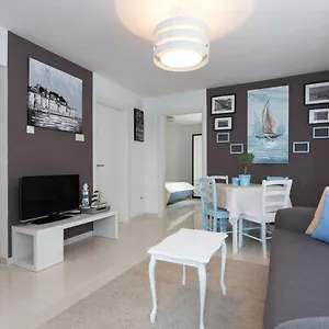  Apartment M&t Mirna