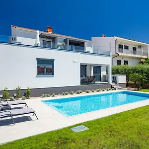  Apartment Bonihome