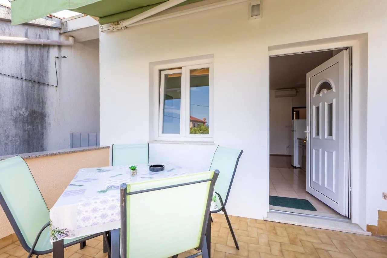 Apartments Vesna Punat 0*,