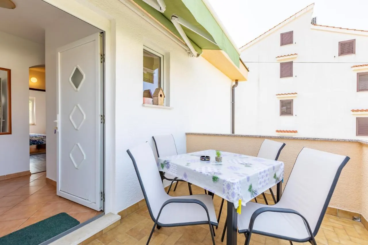 Apartments Vesna Punat