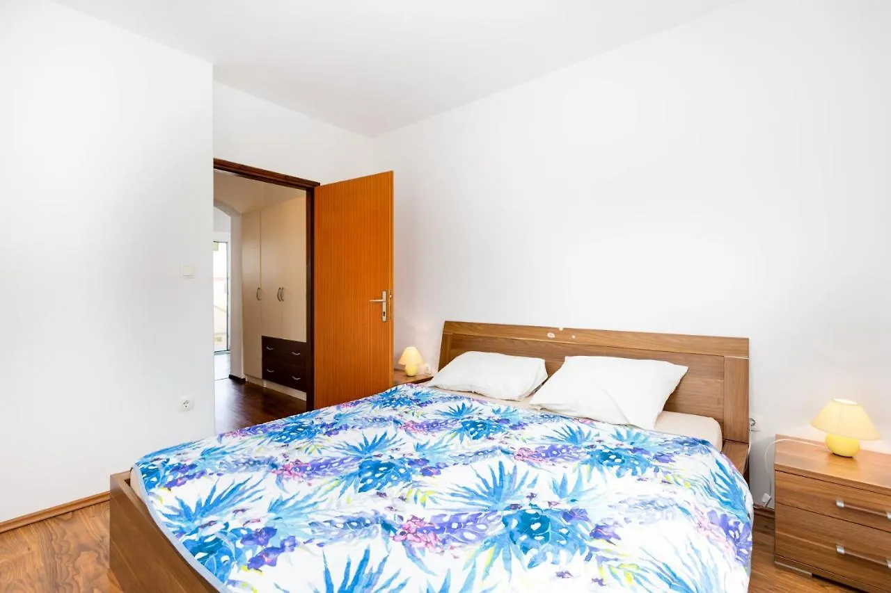 Apartments Vesna Punat 0*,